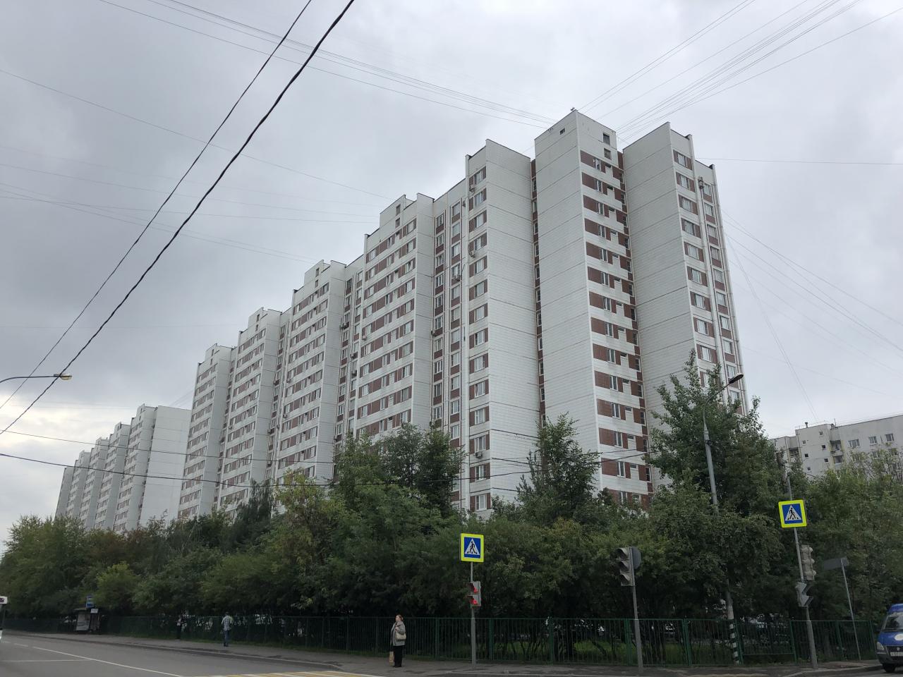 г. Москва, ул. Декабристов, д. 28, к. 1-фасад здания