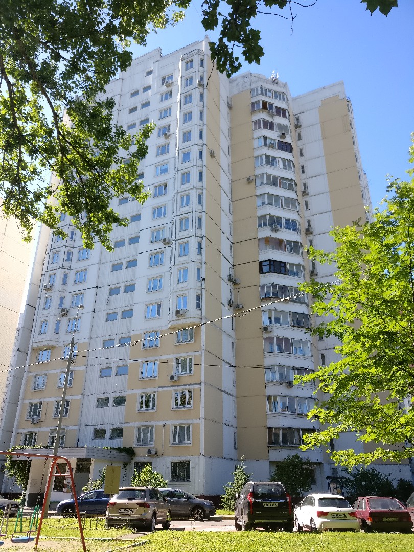 г. Москва, ул. Дмитрия Ульянова, д. 28, к. 1-фасад здания