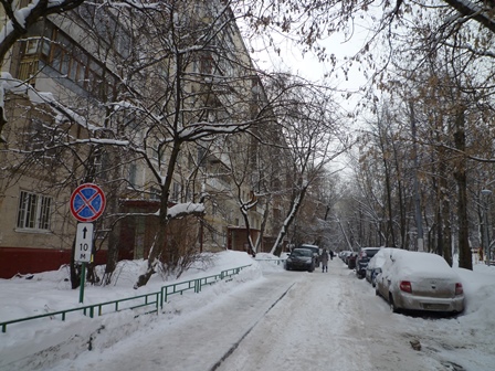 г. Москва, ул. Днепропетровская, д. 3, к. 2-придомовая территория