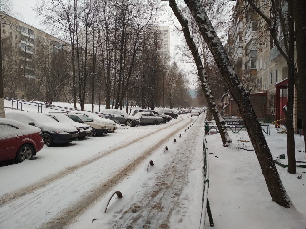 г. Москва, ул. Днепропетровская, д. 3, к. 4-придомовая территория