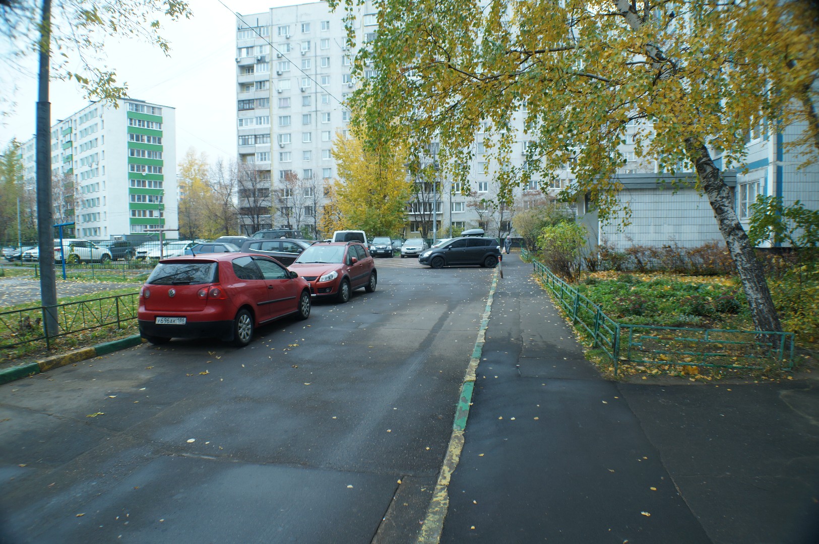 г. Москва, ул. Донецкая, д. 12-придомовая территория