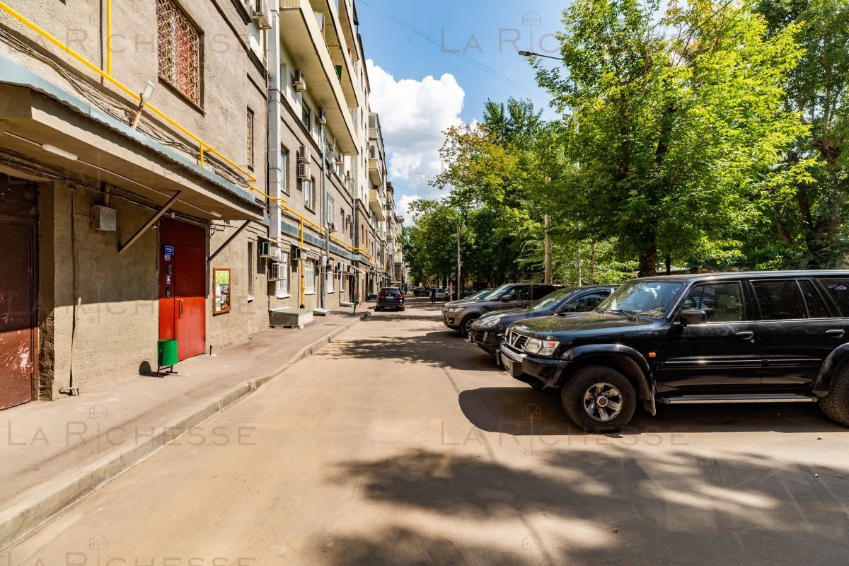 г. Москва, ул. Дорогомиловская Б., д. 5-придомовая территория