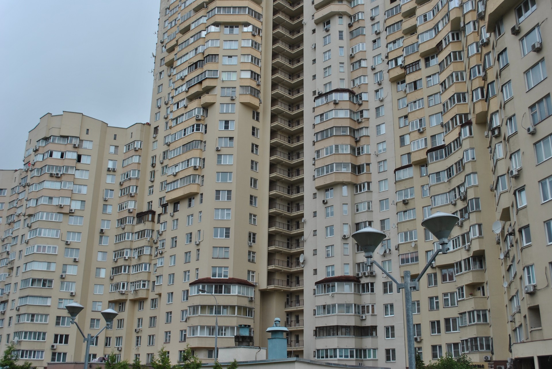 г. Москва, б-р. Жулебинский, д. 33, к. 1-фасад здания