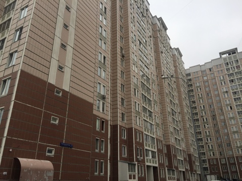 г. Москва, пр-кт. Защитников Москвы, д. 7, к. 2-фасад здания