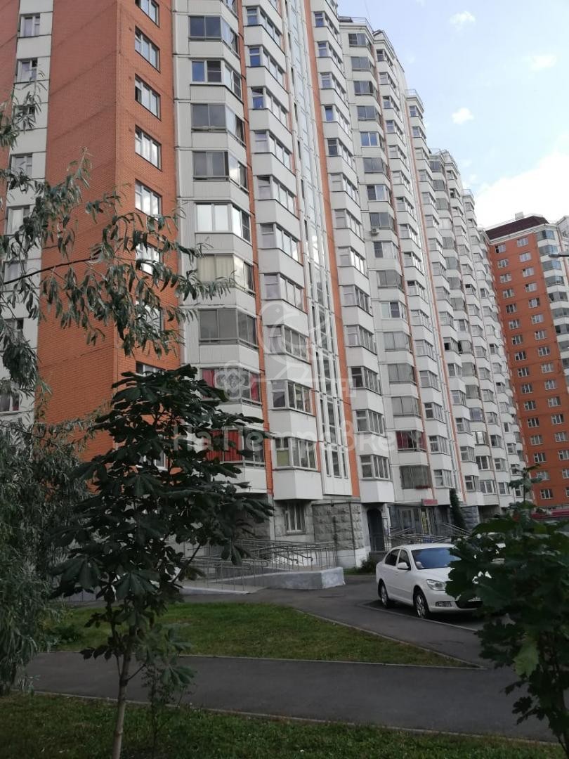 г. Москва, пр-кт. Защитников Москвы, д. 9, к. 1-фасад здания