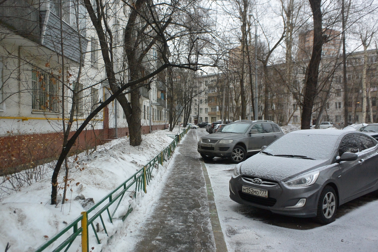 г. Москва, пр-кт. Зеленый, д. 35, к. 1-придомовая территория