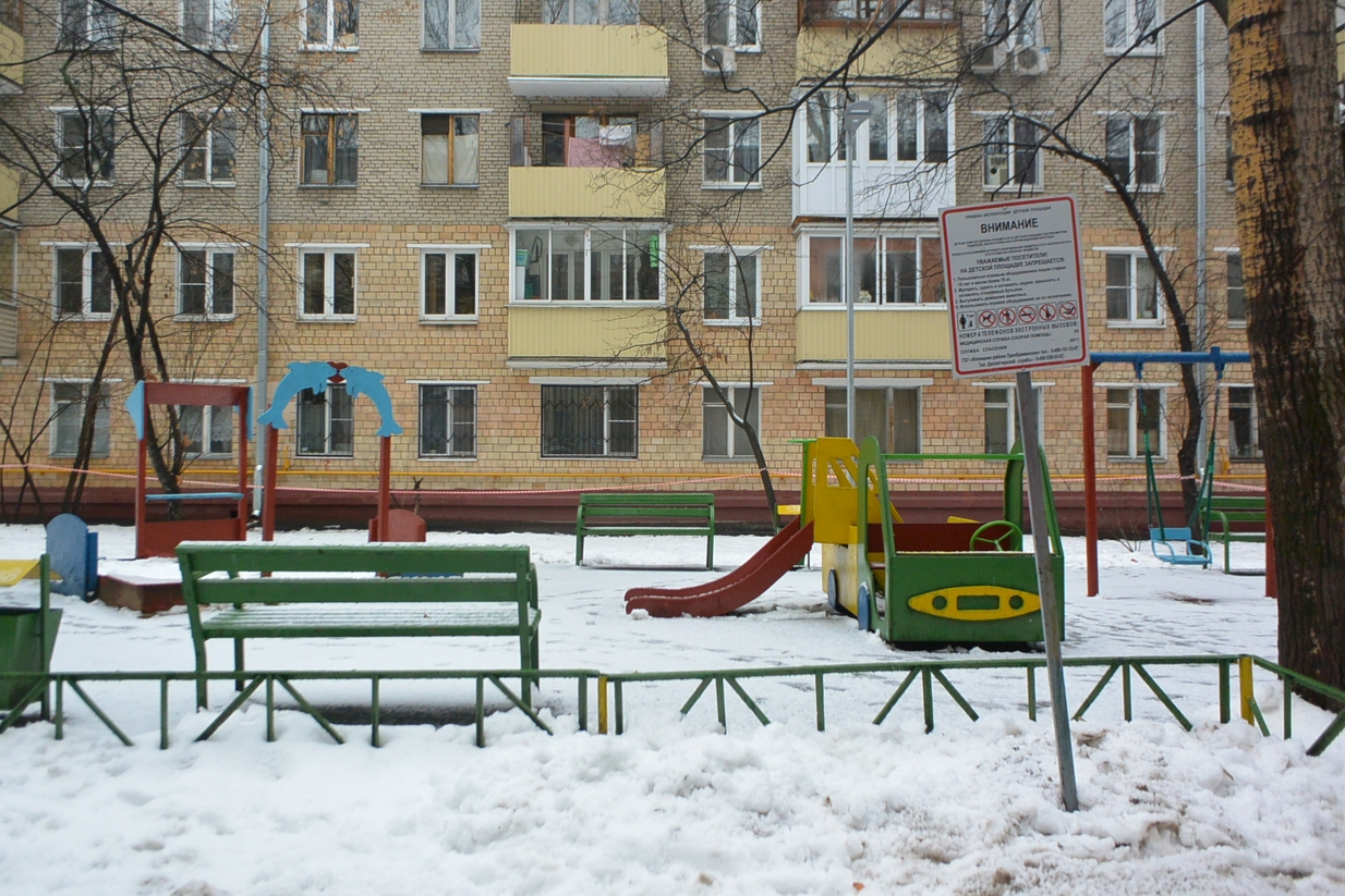 г. Москва, ул. Знаменская, д. 37-придомовая территория