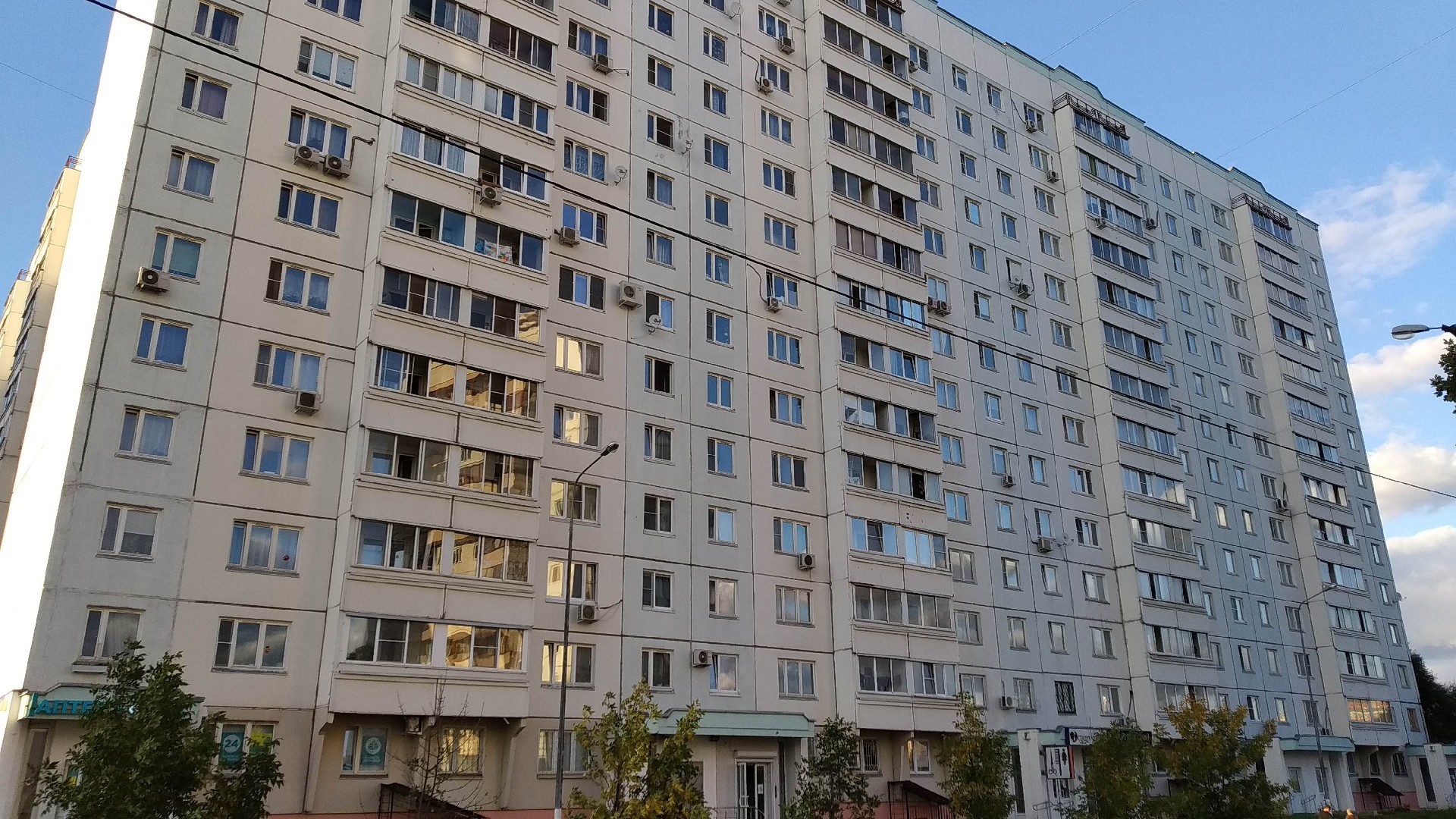 г. Москва, ул. Изюмская, д. 39, к. 2-фасад здания