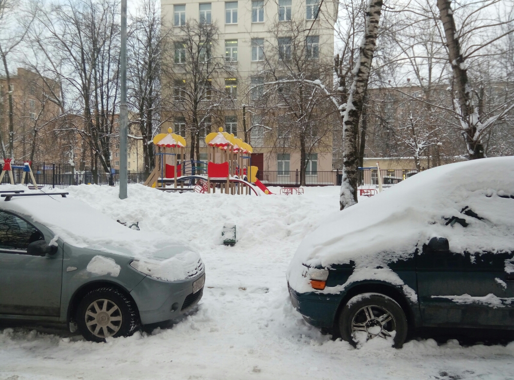 г. Москва, ш. Каширское, д. 4, к. 1-придомовая территория