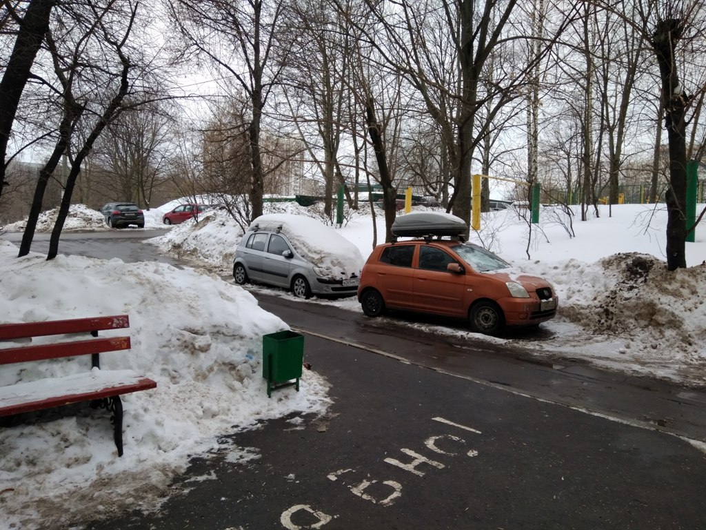 г. Москва, ул. Кировоградская, д. 32, к. 1-придомовая территория