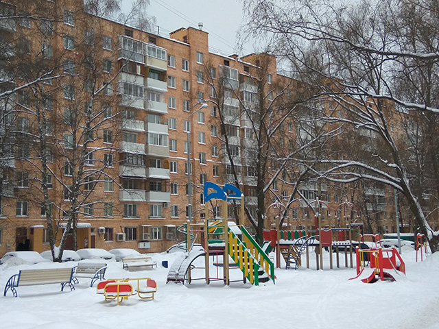 г. Москва, ш. Коровинское, д. 20, к. 1-придомовая территория