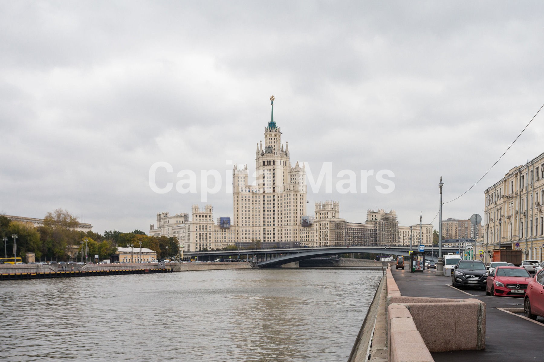 г. Москва, наб. Котельническая, д. 1/15, к. В-придомовая территория