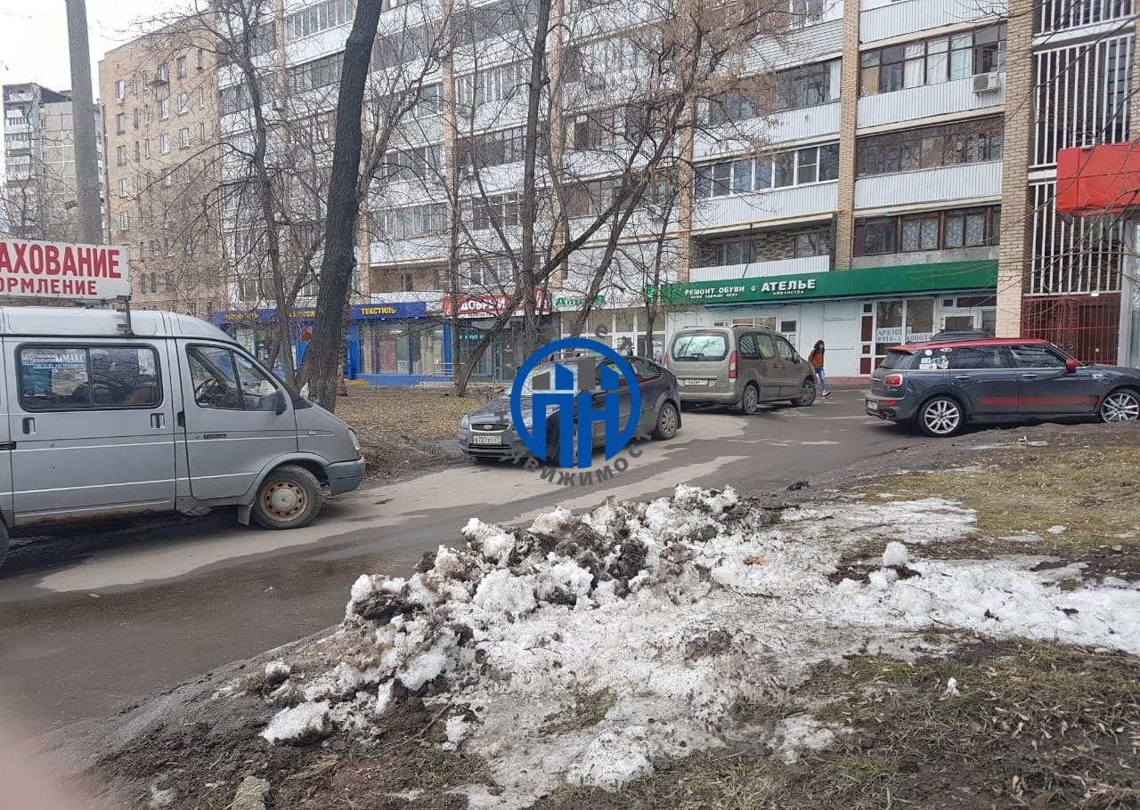 г. Москва, ул. Краснобогатырская, д. 75, к. 1-придомовая территория