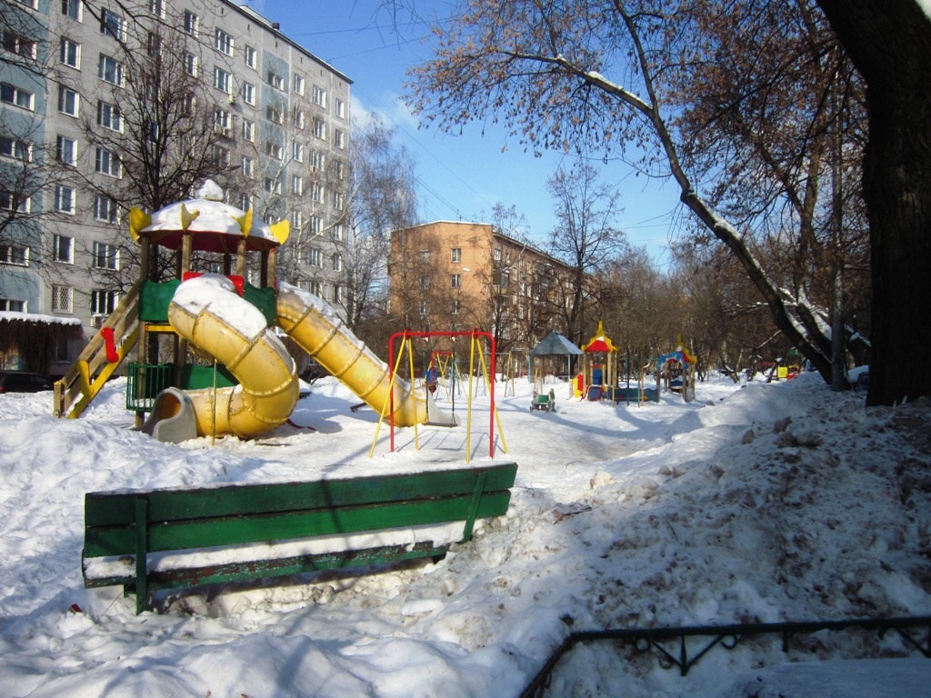 г. Москва, ул. Краснодарская, д. 13-придомовая территория