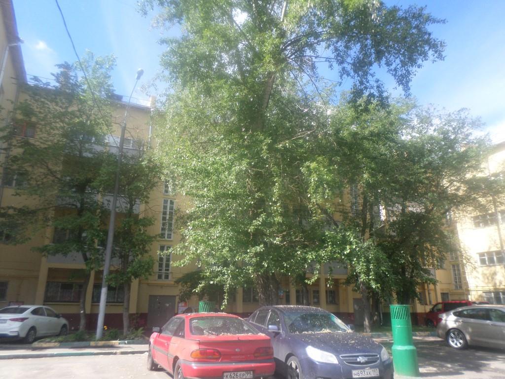 г. Москва, ул. Красноказарменная, д. 12, к. 1-фасад здания