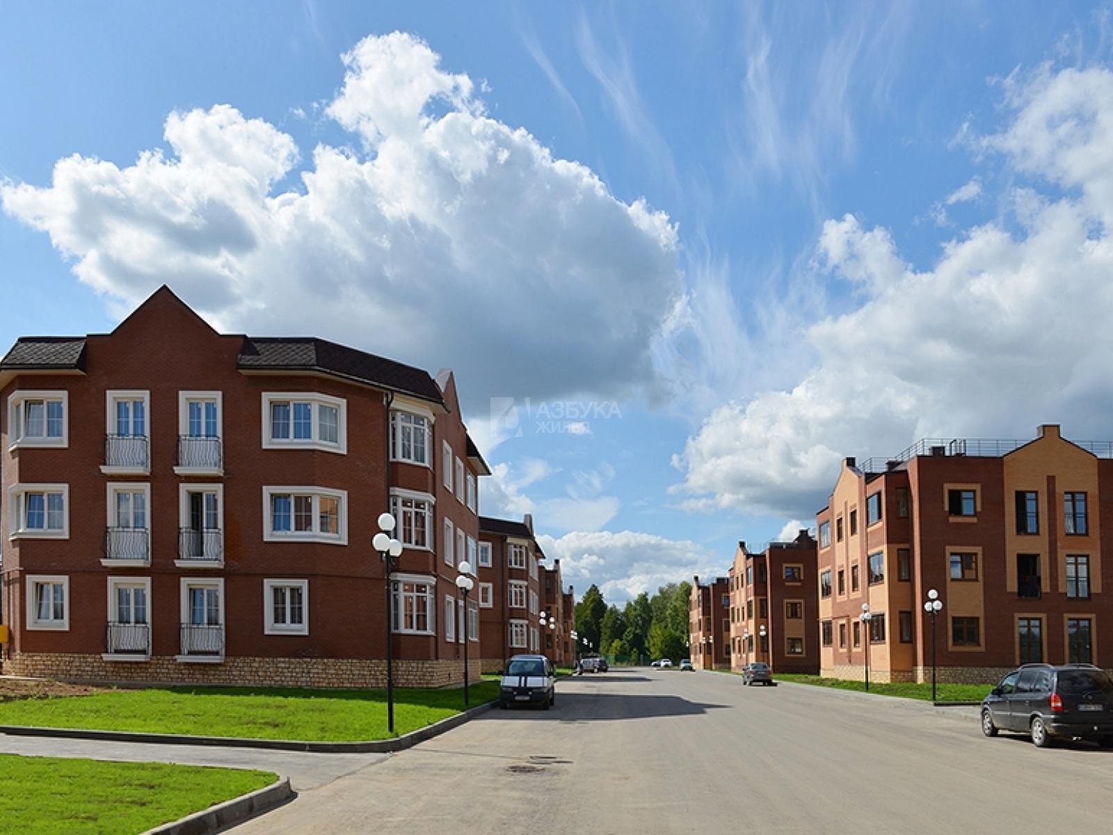 г. Москва, п. Краснопахорское, д. Раево, ул. Джонатана Свифта, д. 3-придомовая территория