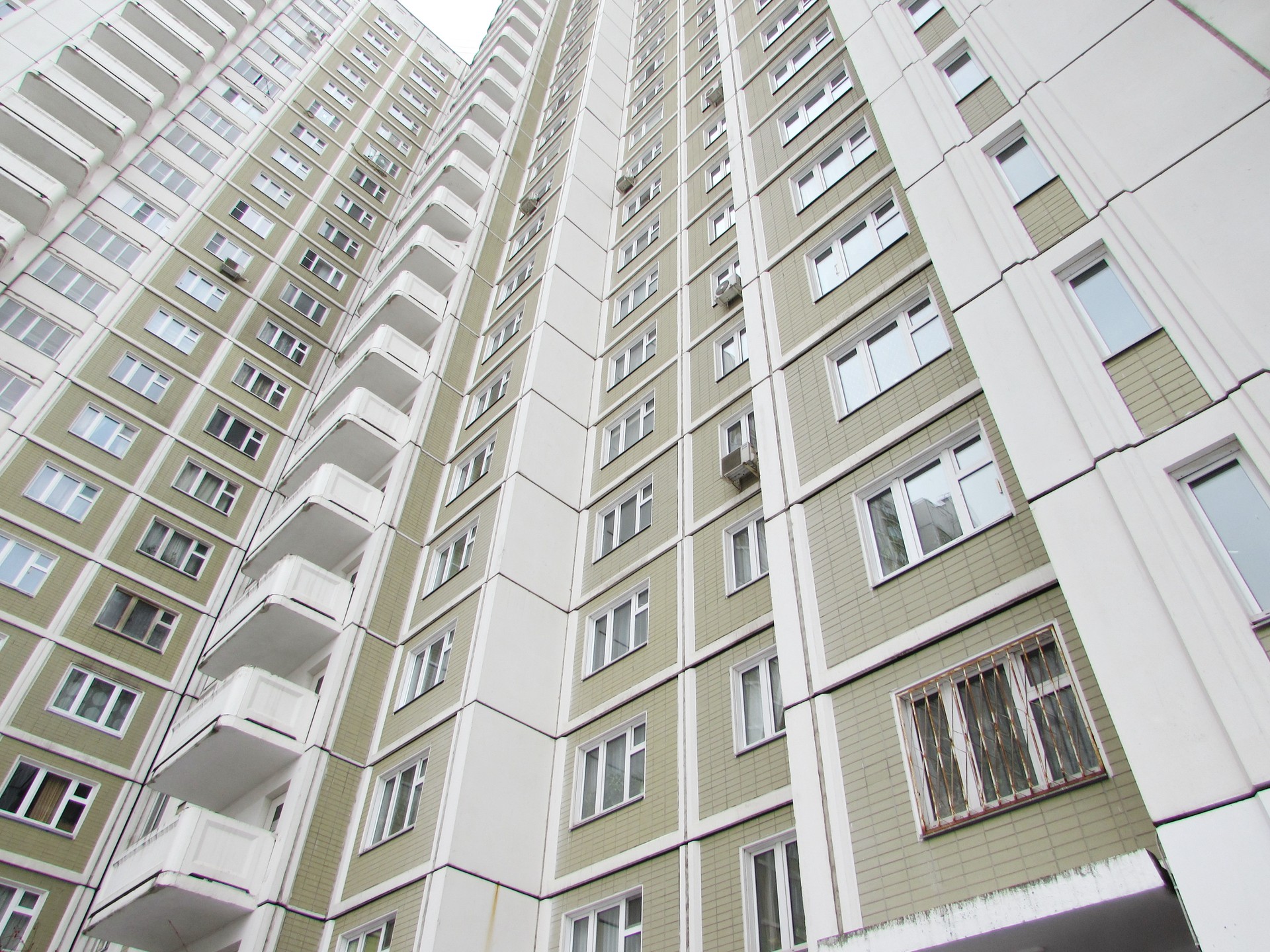 г. Москва, ул. Кременчугская, д. 3, к. 2-фасад здания