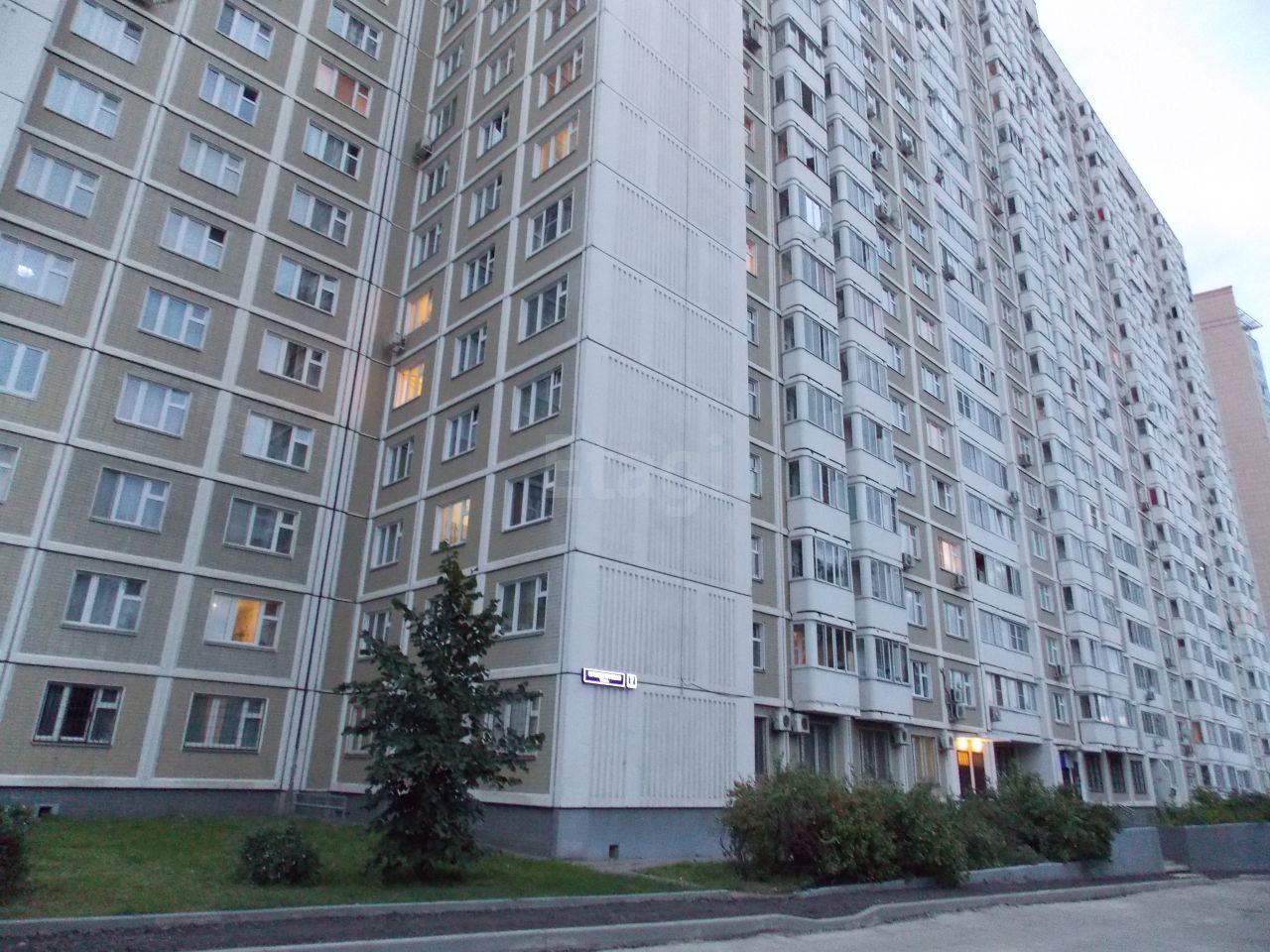 г. Москва, ул. Кременчугская, д. 7, к. 2-фасад здания