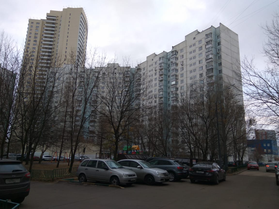 г. Москва, ул. Крылатские Холмы, д. 27, к. 2-фасад здания