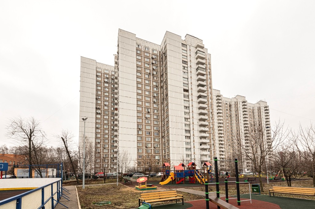 г. Москва, ул. Крылатские Холмы, д. 30, к. 8-фасад здания