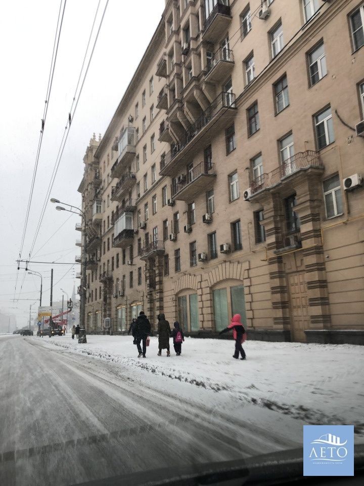 г. Москва, пр-кт. Кутузовский, д. 19-фасад здания