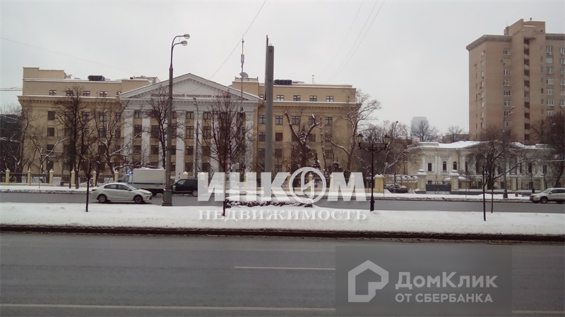 г. Москва, пр-кт. Ленинградский, д. 26, к. 1-придомовая территория