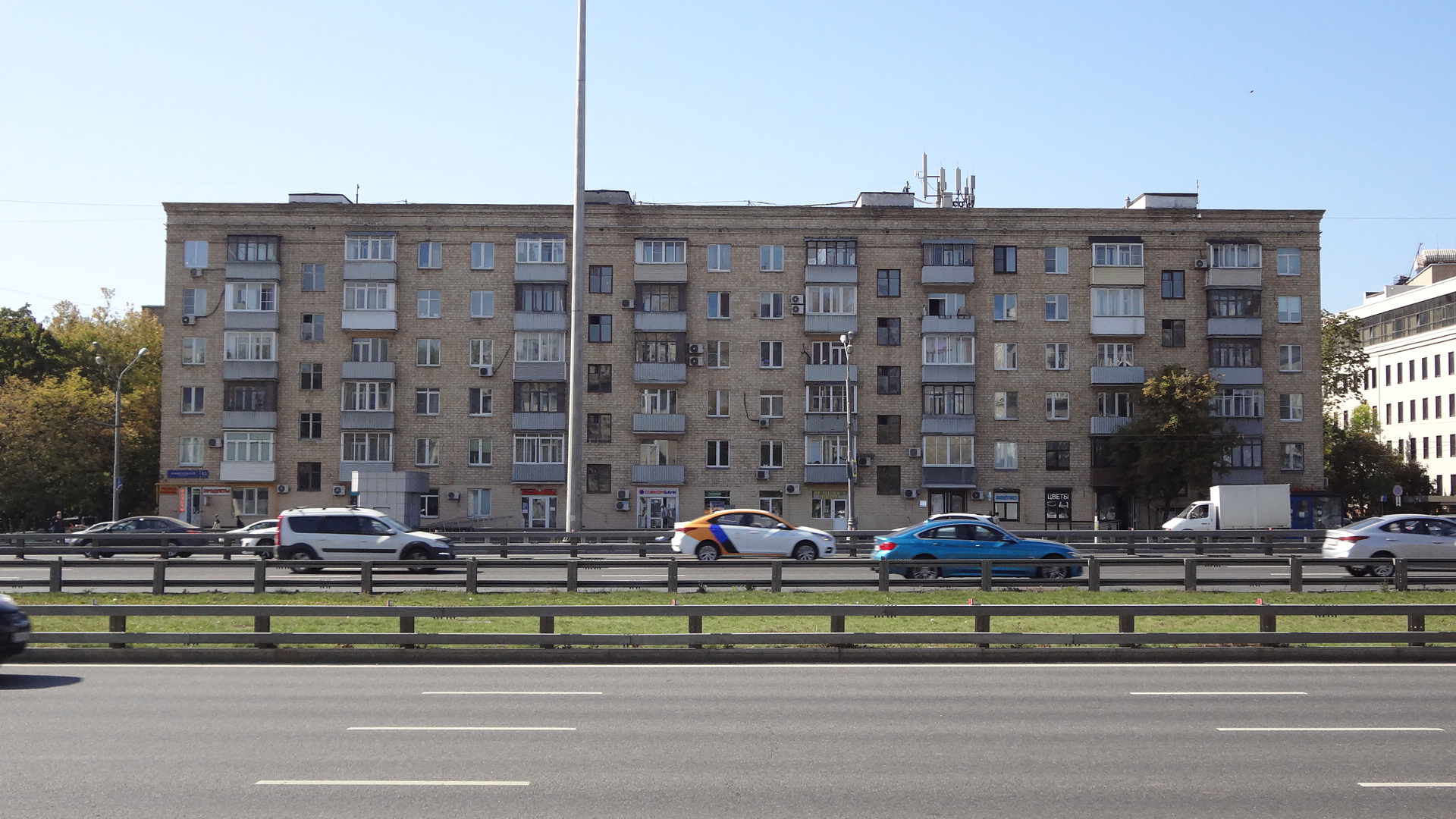 г. Москва, пр-кт. Ленинградский, д. 45, к. 1-фасад здания