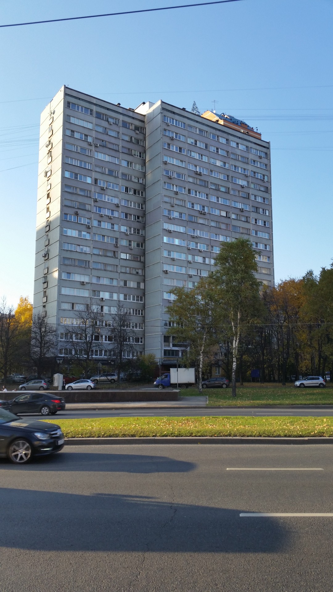 г. Москва, пр-кт. Ленинский, д. 110, к. 1-фасад здания