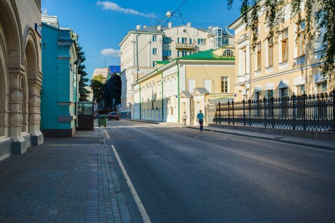 г. Москва, пер. Леонтьевский, д. 8, стр. 1-придомовая территория