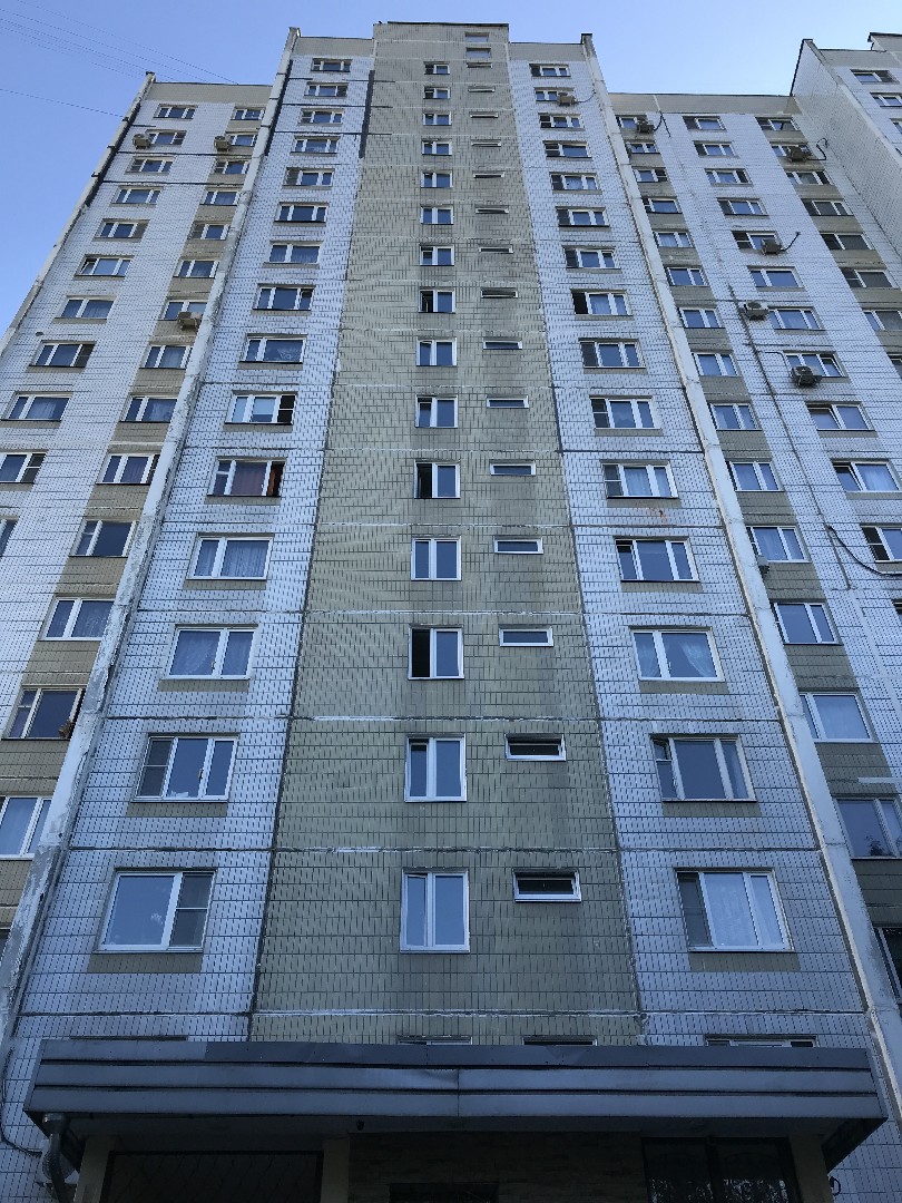 г. Москва, ул. Летчика Бабушкина, д. 42-фасад здания