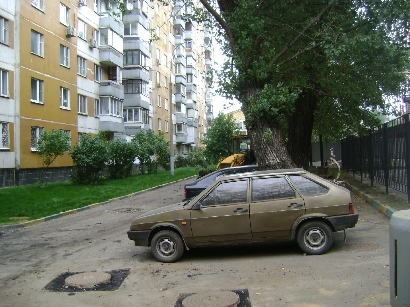 г. Москва, ул. Лефортовский Вал, д. 11, к. 2-придомовая территория