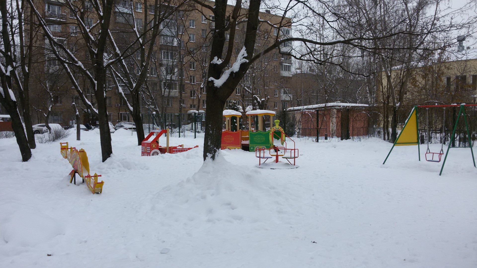 г. Москва, ул. Люблинская, д. 31/1-придомовая территория