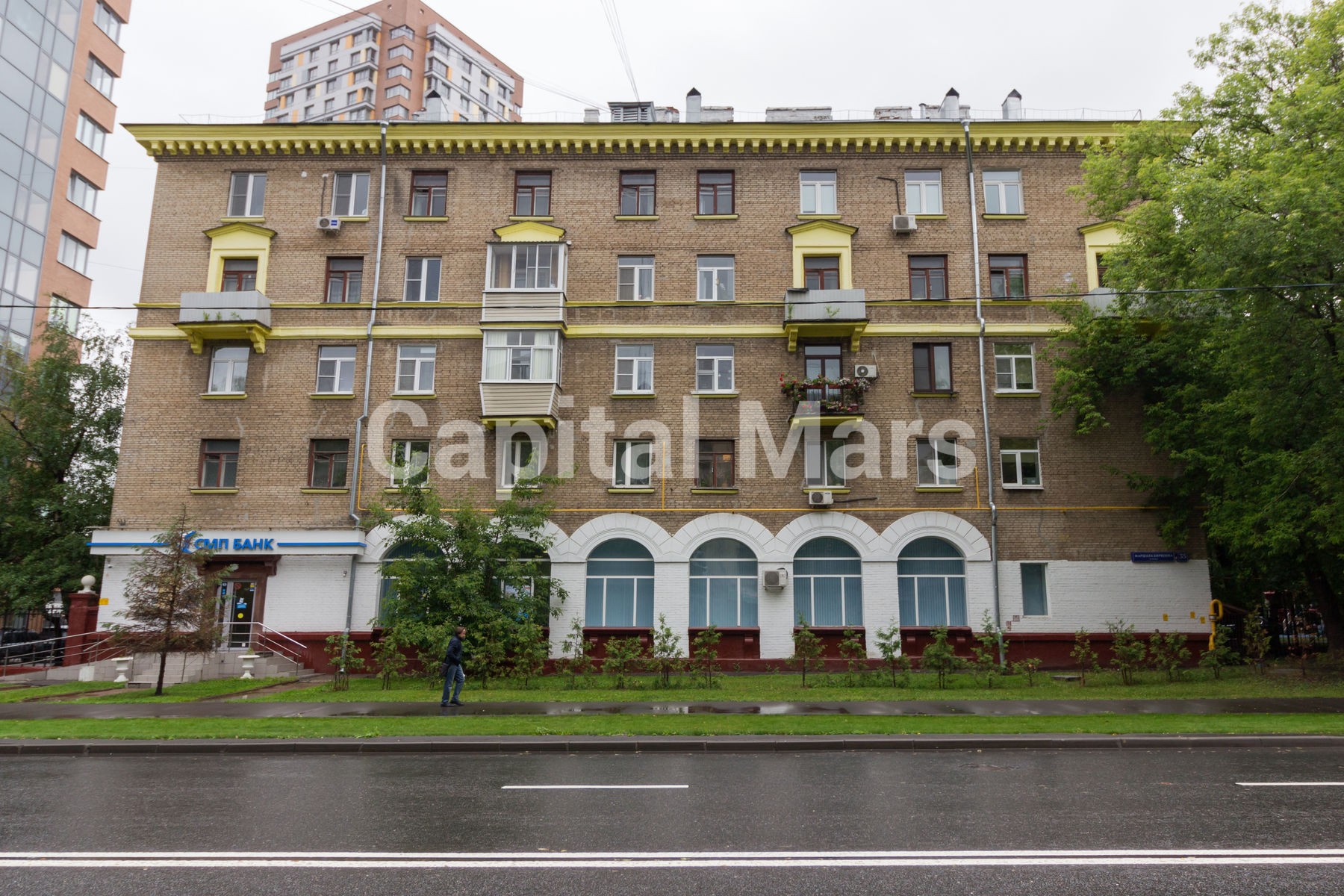 г. Москва, ул. Маршала Бирюзова, д. 35, к. 1-фасад здания