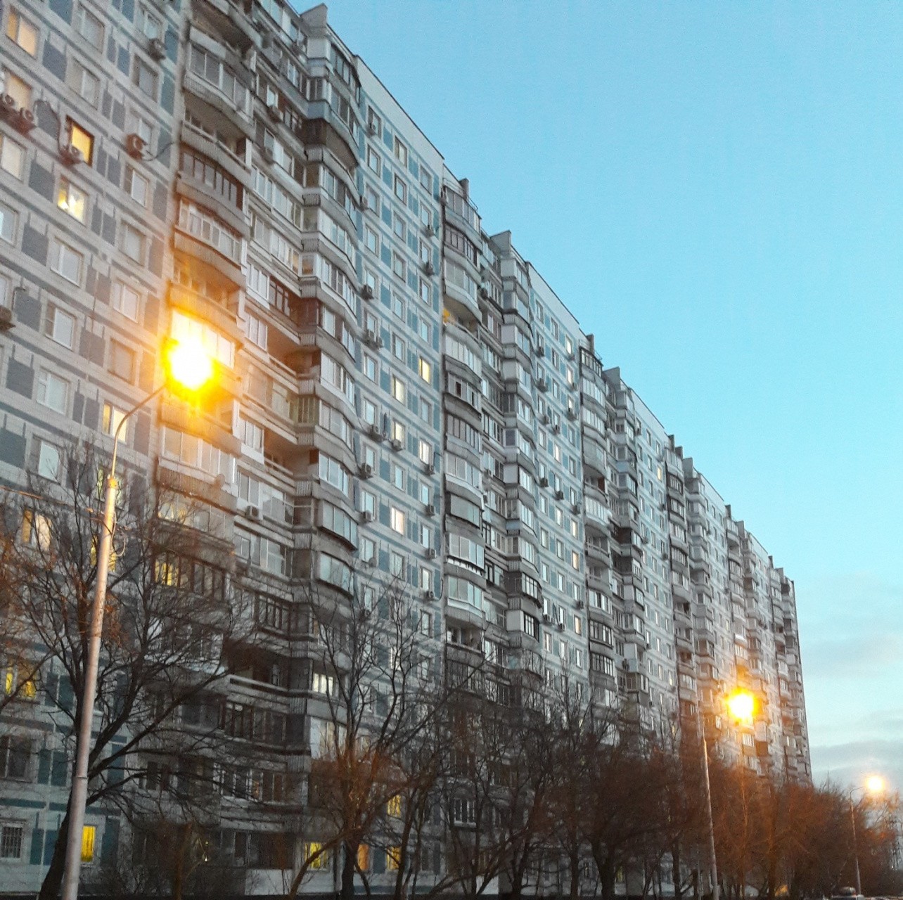 г. Москва, ул. Маршала Голованова, д. 13-фасад здания