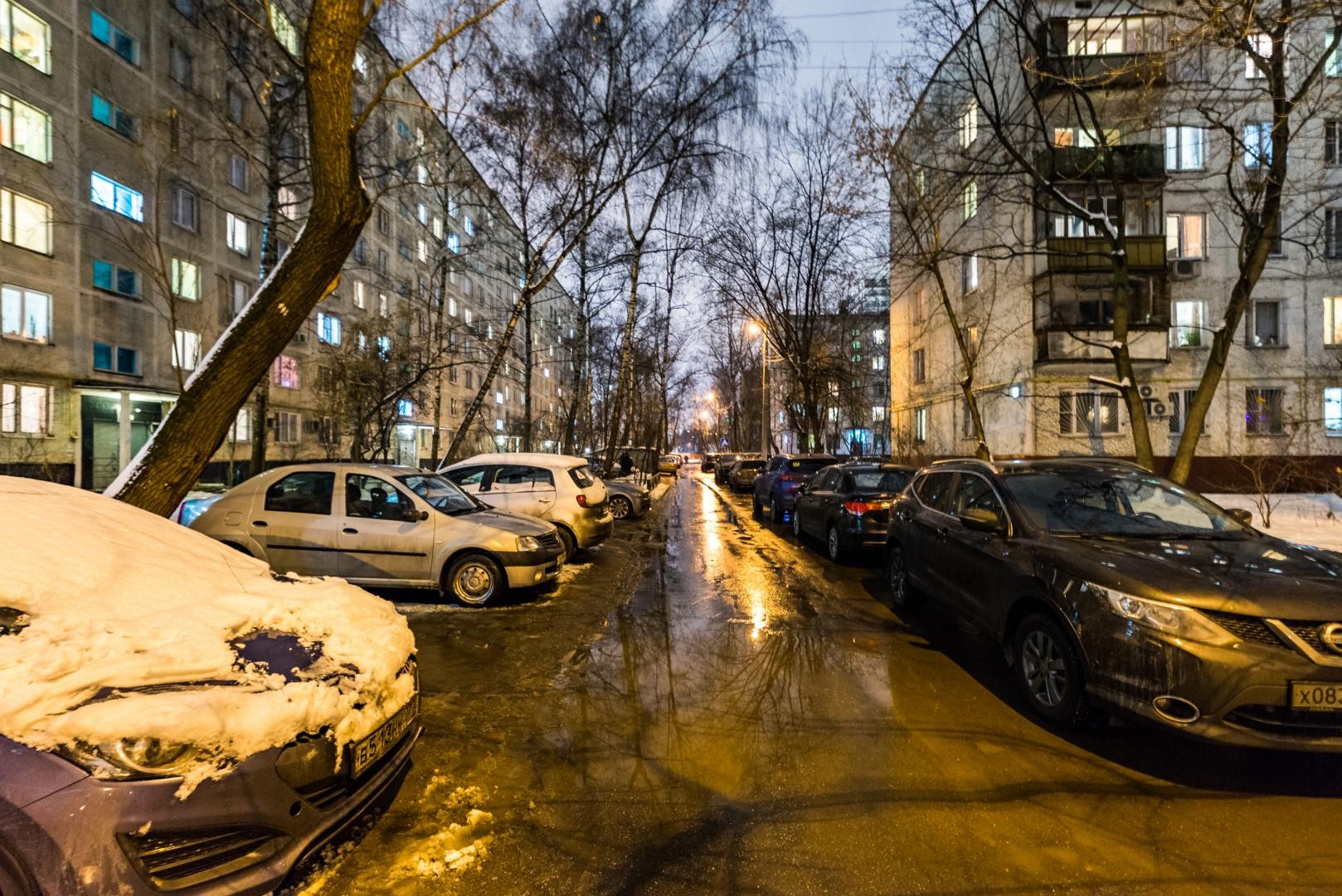 г. Москва, пр-кт. Маршала Жукова, д. 16, к. 1-придомовая территория