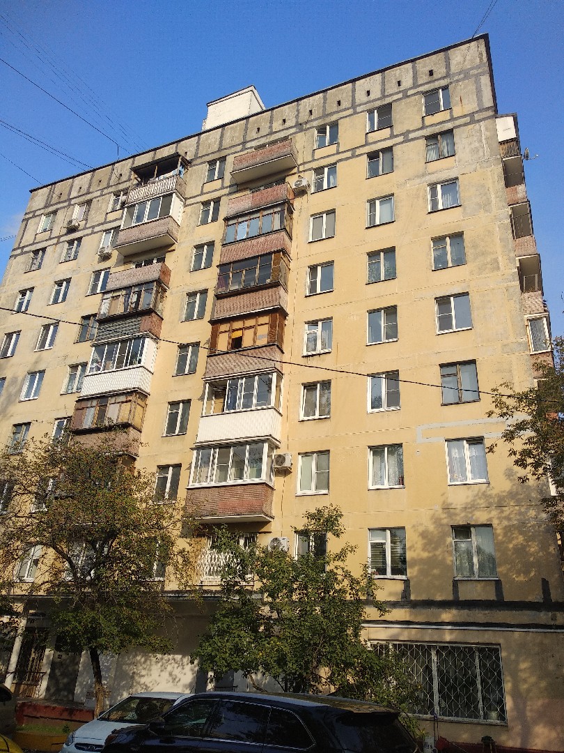 г. Москва, ул. Маршала Тухачевского, д. 28, к. 1-фасад здания