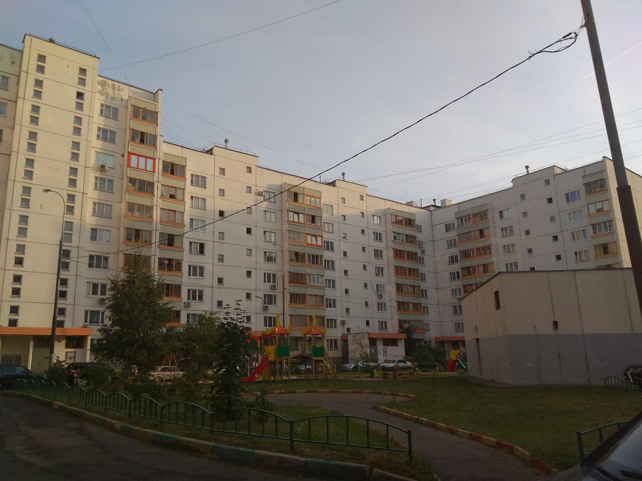 г. Москва, ул. Марьинский Парк, д. 35-фасад здания