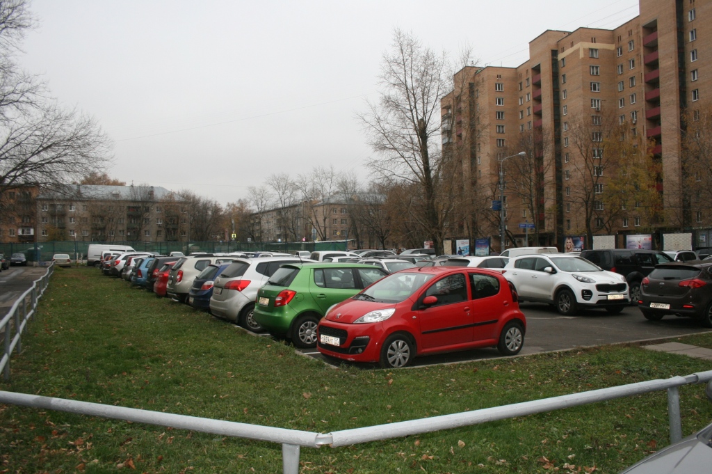 г. Москва, ул. Менжинского, д. 32, к. 1-придомовая территория