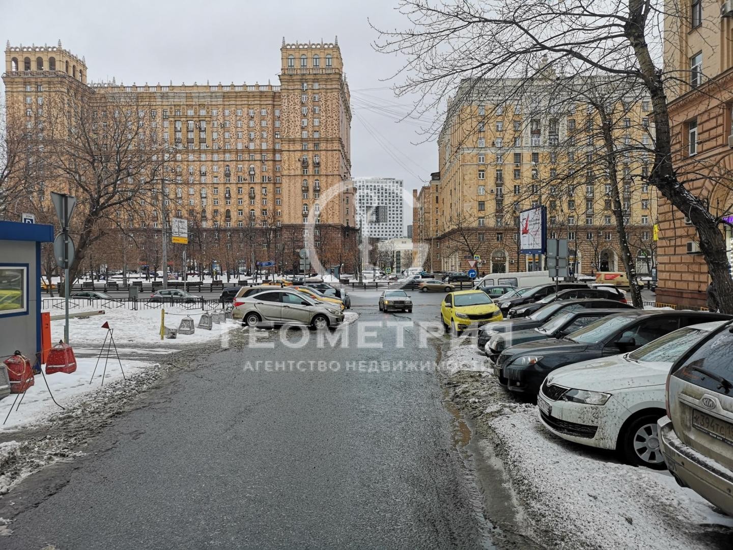 г. Москва, пр-кт. Мира, д. 99-придомовая территория