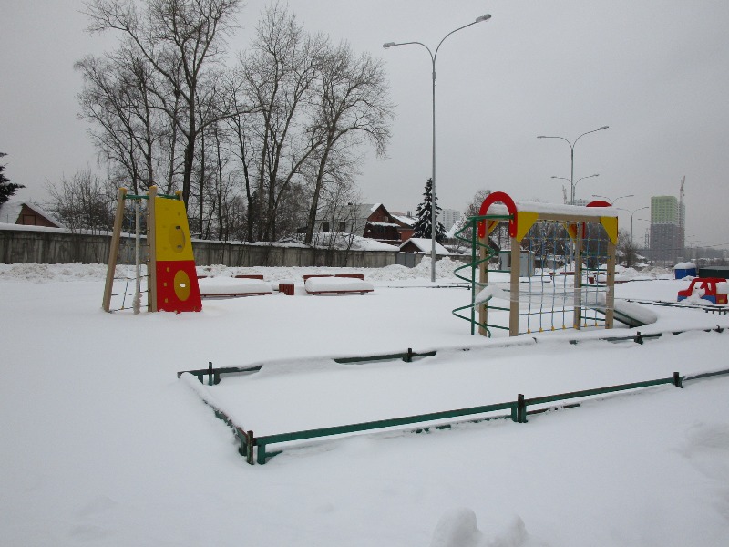 г. Москва, п. Московский, д. Говорово, ул. Татьянин Парк, д. 12, к. 7-придомовая территория