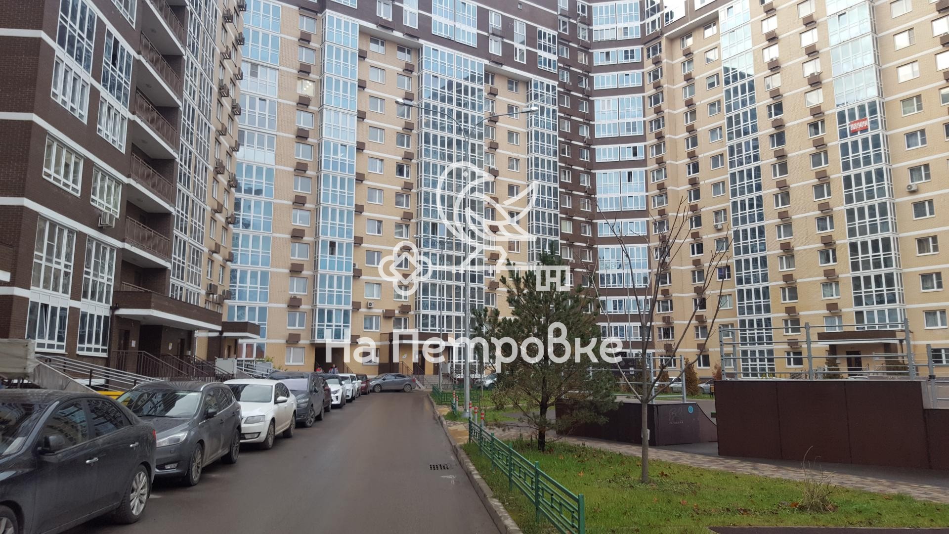 г. Москва, п. Московский, д. Говорово, ул. Татьянин Парк, д. 14, к. 2-придомовая территория