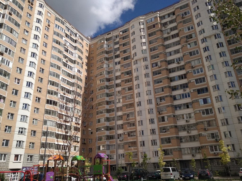 г. Москва, п. Московский, г. Московский, ул. Радужная, д. 10-фасад здания