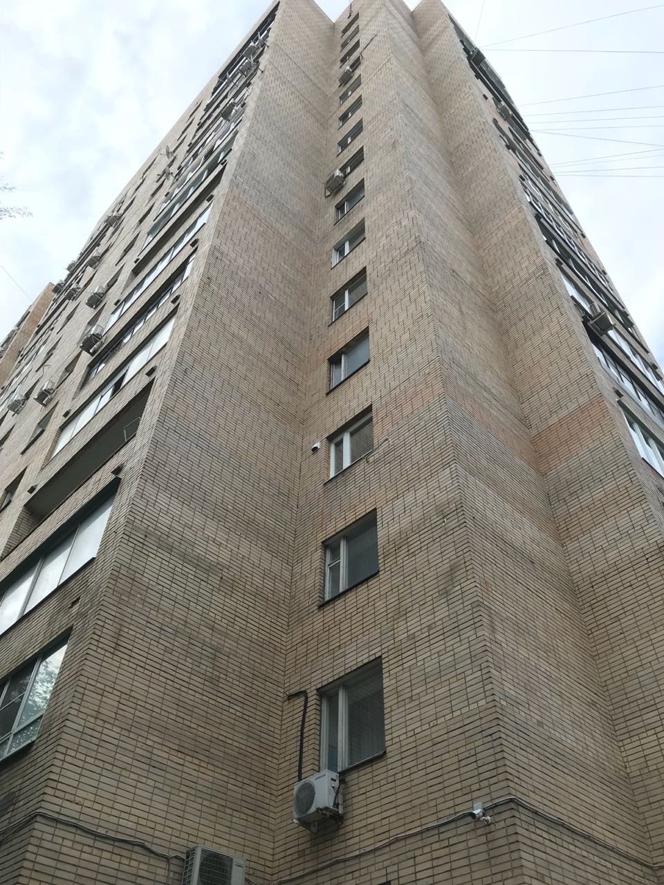 г. Москва, ул. Мосфильмовская, д. 41, к. 1-фасад здания