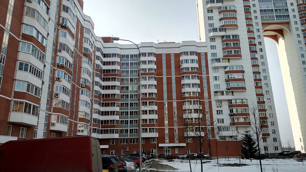 г. Москва, ул. Мосфильмовская, д. 53-фасад здания