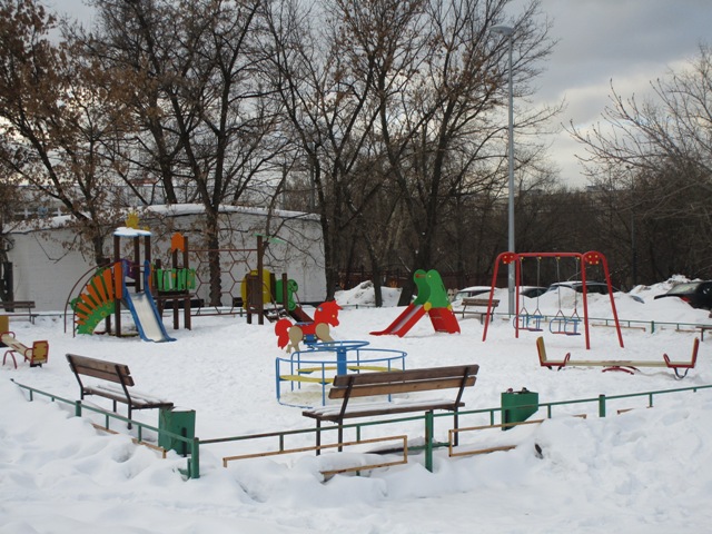 г. Москва, ул. Нагатинская, д. 15, к. 3-придомовая территория