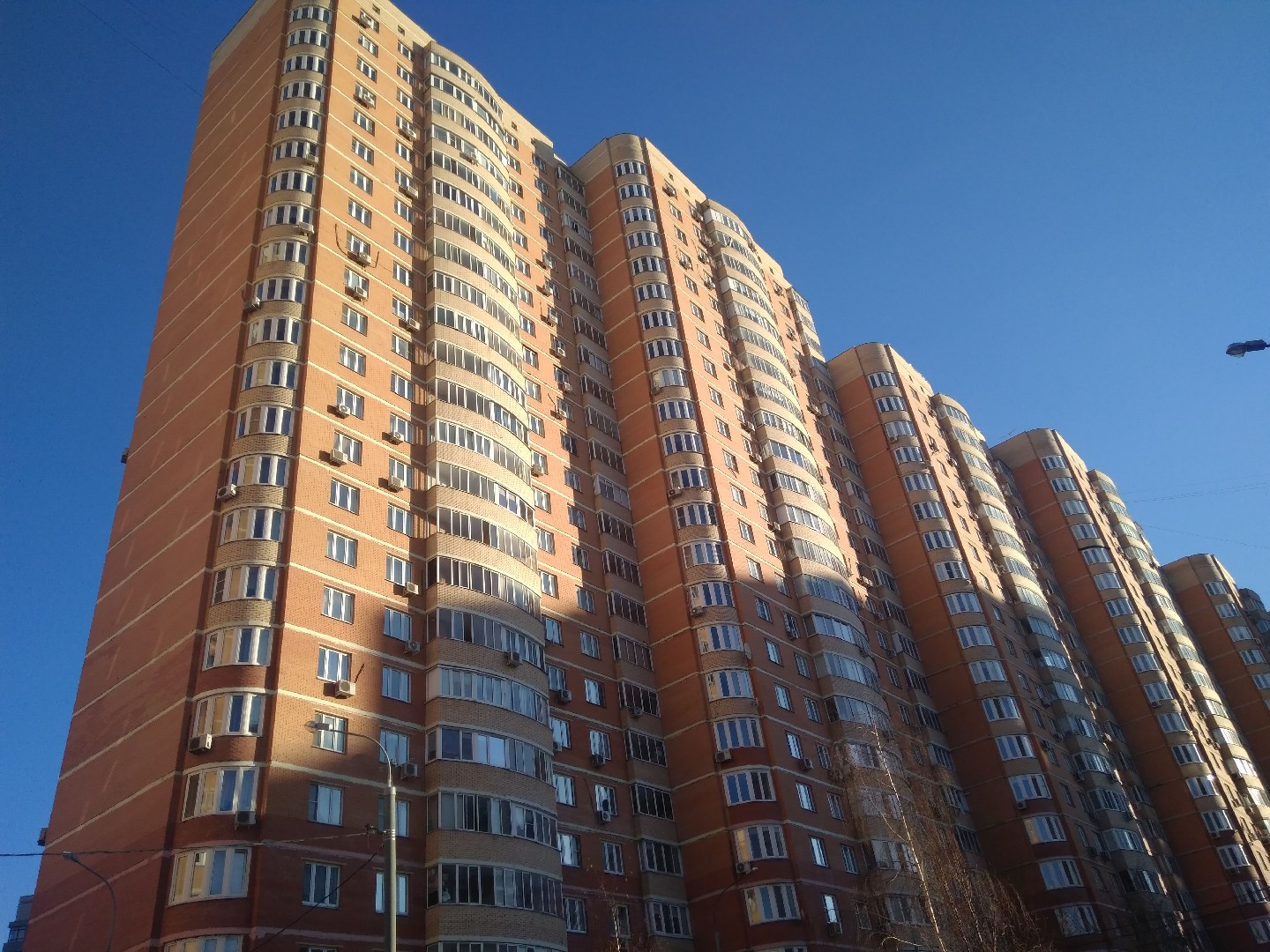 г. Москва, ул. Новаторов, д. 6-фасад здания