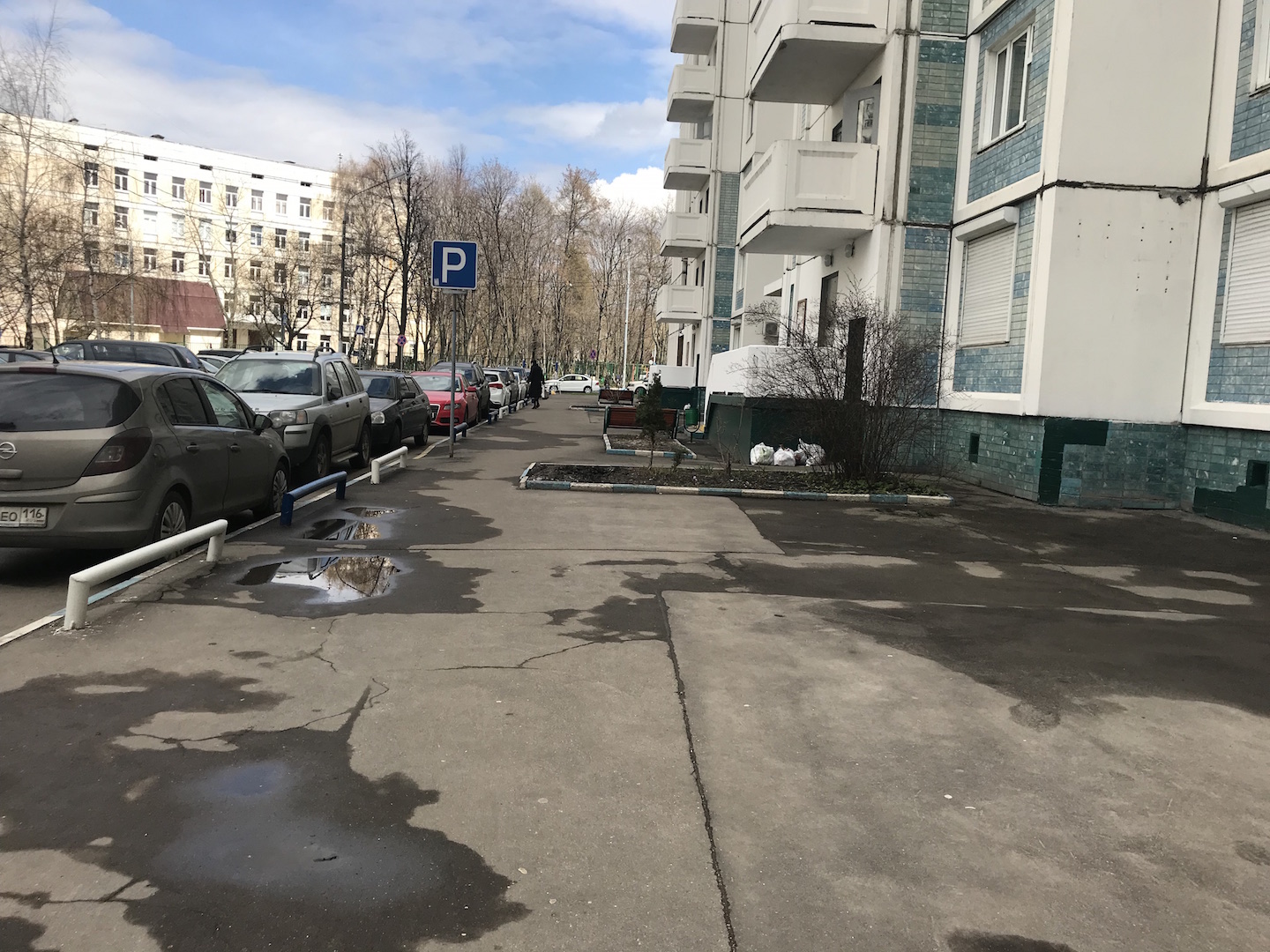 г. Москва, ул. Новаторов, д. 36, к. 1-придомовая территория