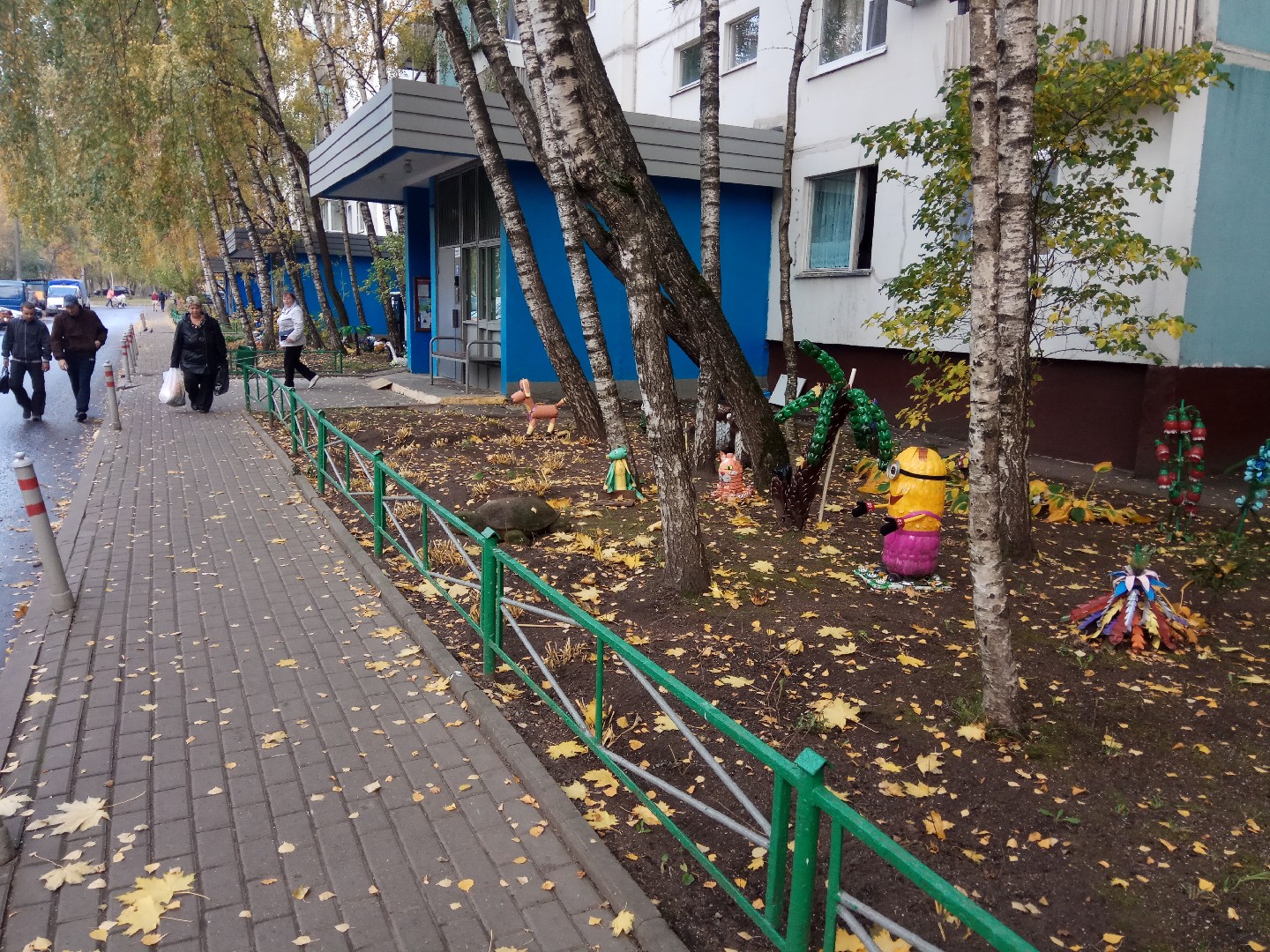 г. Москва, ул. Новгородская, д. 30-придомовая территория