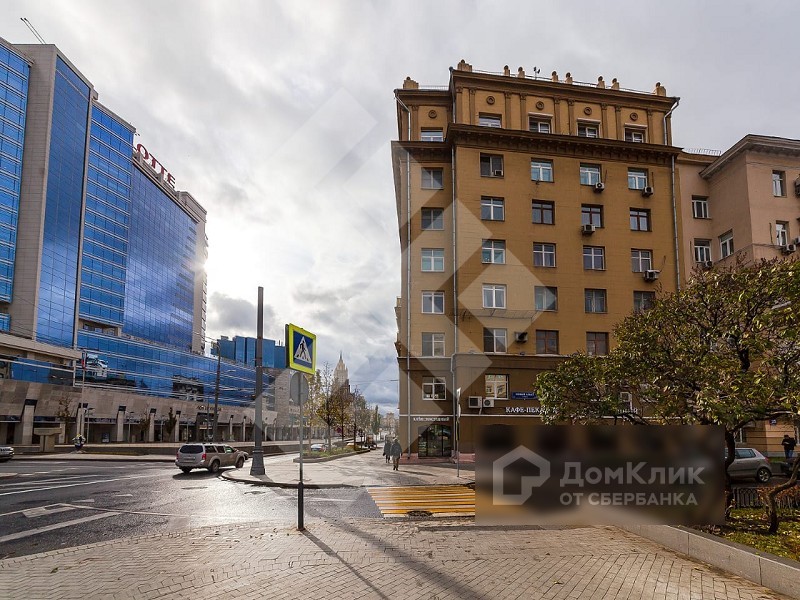 г. Москва, б-р. Новинский, д. 7-придомовая территория