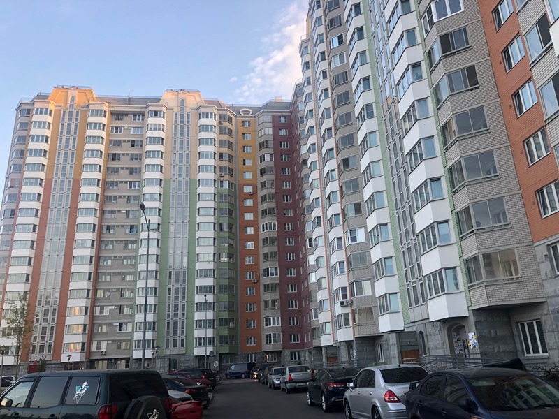 г. Москва, пр-кт. Нововатутинский (п.Десеновское), д. 12-фасад здания